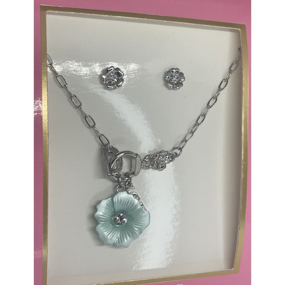 Guess Silver Tone Crystal Floral Necklace Earrings (2 Piece Set) Trendy Fashion